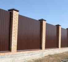 Как бързо и ефективно да се изгради ограда с тухлени колони?