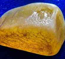 Какво свойствата на камък Simbirtsit?