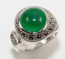 Кой трябва да носи сребърен пръстен с ахат?