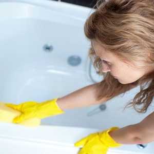 Как да се справят с едно докосване и жълтото на банята