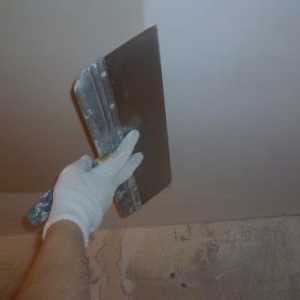 Как да се извърши подготовка за боядисване на тавана?