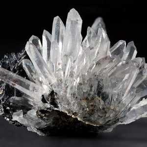 Пръстени и други елементи с планински кристал с