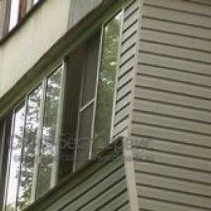 Как да ножницата сайдинг балкон караница?
