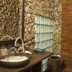 Характеристики на довършителни стените на баните