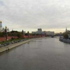 Паркинг Москва река