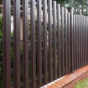 Дървени огради за ограда строителство