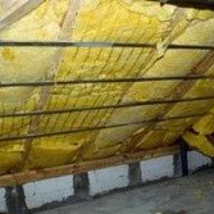 Затоплянето на тавана на една къща: шлаката и прах Отдавна мина на заден план